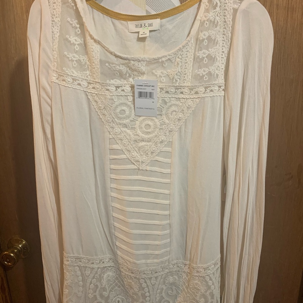 Long sleeve ivory top
